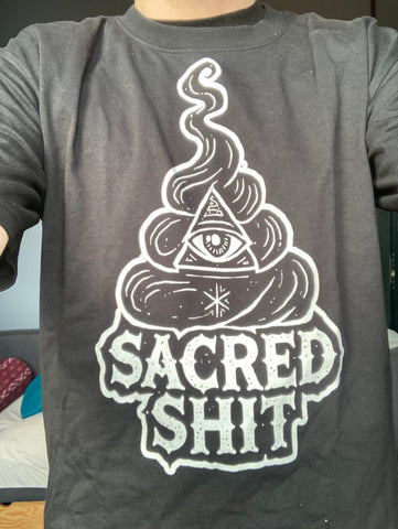 Sacred Shit (t-skjorte)